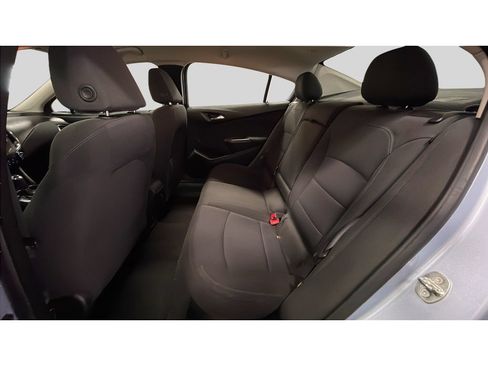 Used 2018 Chevrolet Cruze LT w/ Convenience Package FWD image 15