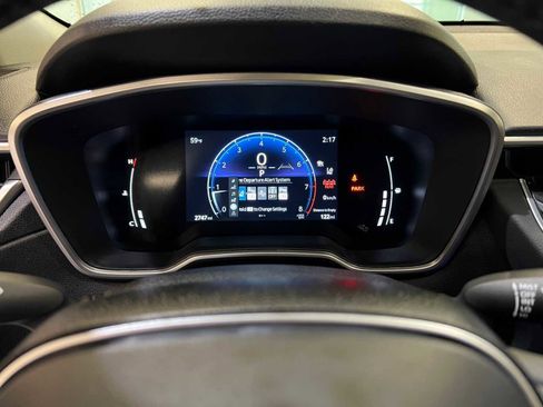 Certified 2023 Toyota Corolla Cross XLE image 19