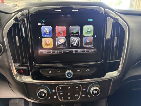 Used 2018 Chevrolet Traverse LT AWD/4WD image 23