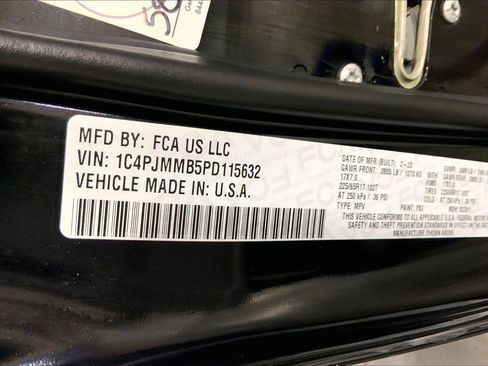 Used 2023 Jeep Cherokee Altitude Lux image 31