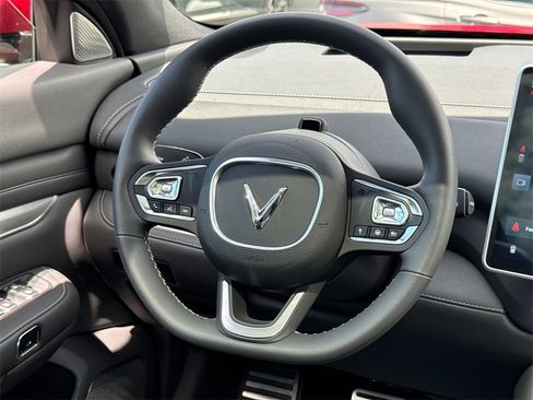 New 2024 VinFast VF 9 Plus image 22