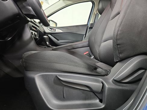 Used 2018 MAZDA MAZDA3 Sport w/ Preferred Equipment Package image 29