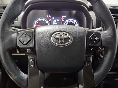 Used 2021 Toyota 4Runner TRD Off-Road Premium AWD/4WD image 21