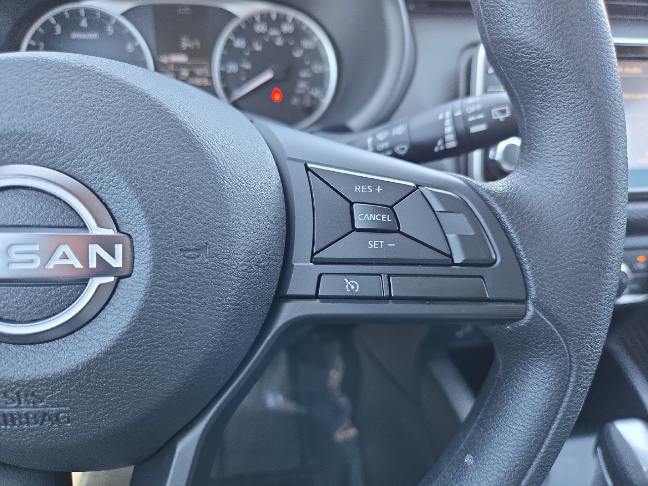 Used 2025 Nissan Kicks Play S FWD image 17