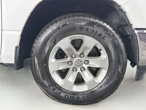 Used 2023 RAM 1500 Laramie AWD/4WD image 36