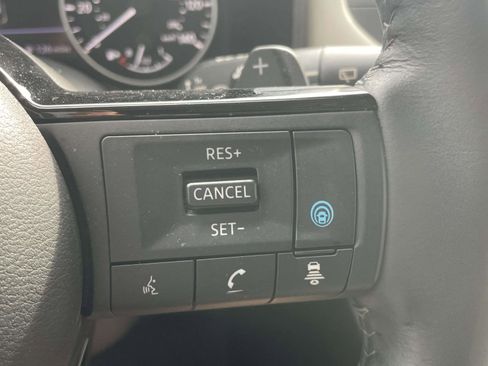 Used 2023 Nissan Rogue SV w/ SV Premium B Package FWD image 24