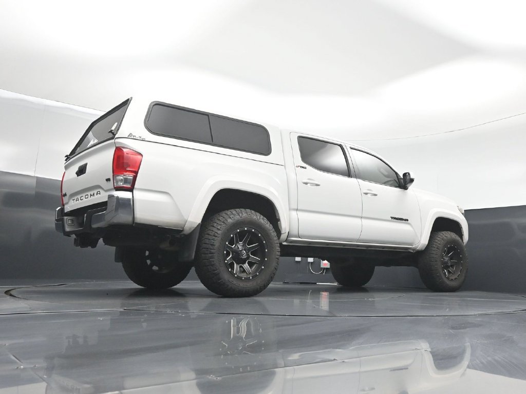 Used 2017 Toyota Tacoma SR5 w/ Tow Package AWD/4WD image 44