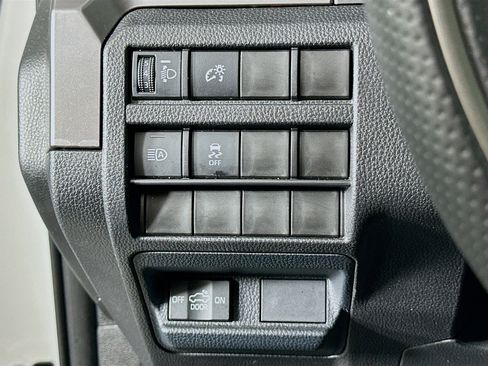 Used 2025 Toyota Tacoma TRD Off-Road image 17