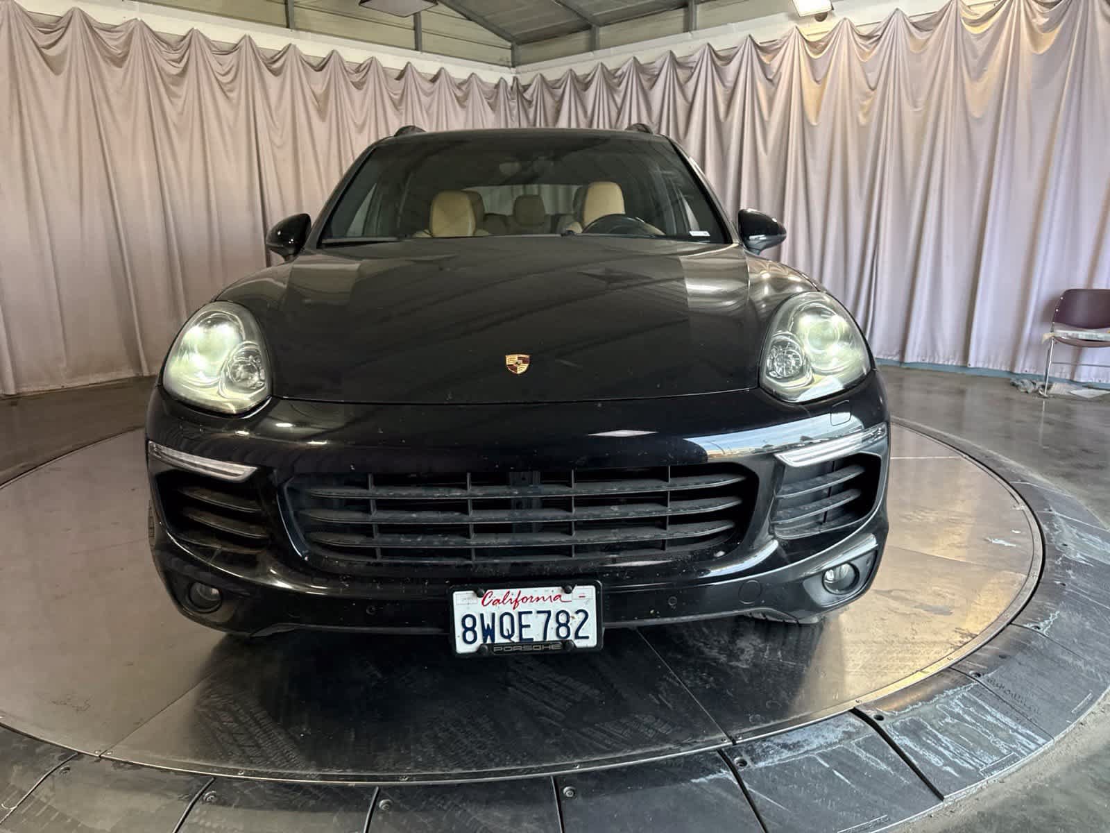 Used 2018 Porsche Cayenne AWD/4WD image 2