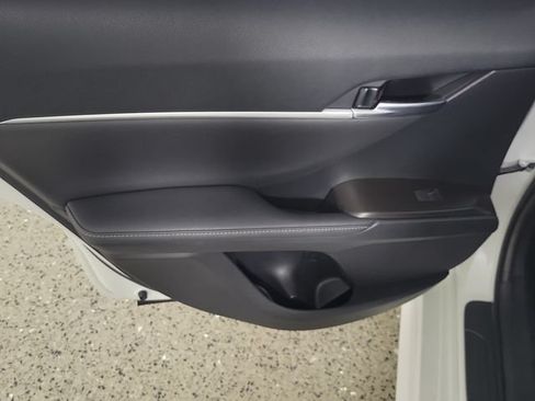 Used 2022 Toyota Camry XSE FWD image 15