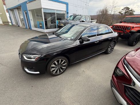 Used 2022 Audi A4 2.0T Premium Plus w/ Premium Plus Package AWD/4WD image 2