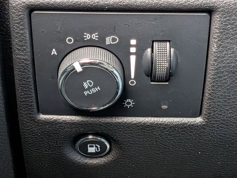 Certified 2022 Jeep Grand Cherokee Limited image 19