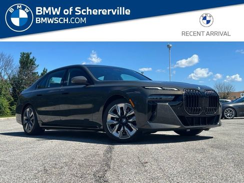 New 2026 BMW 750e xDrive AWD/4WD image 1