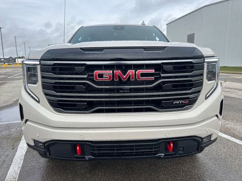 New 2026 GMC Sierra 1500 AT4 w/ AT4 Premium Package AWD/4WD image 9