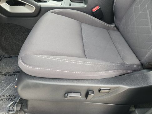 Used 2025 Nissan Frontier SV RWD image 28