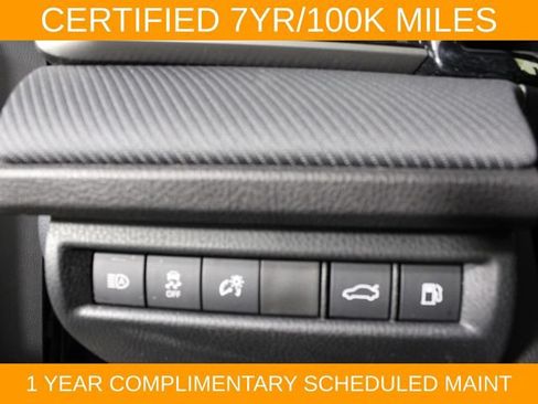 Used 2025 Toyota Camry SE FWD image 18