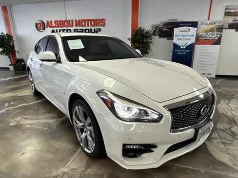 Used 2015 INFINITI Q70 3.7 w/ Sport Package RWD image 1