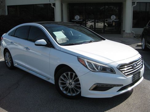 Used 2015 Hyundai Sonata Limited w/ Option Group 05 FWD image 2