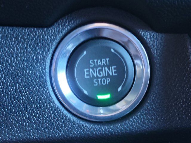Used 2026 Chevrolet Traverse LT w/ Midnight/Sport Edition FWD image 12