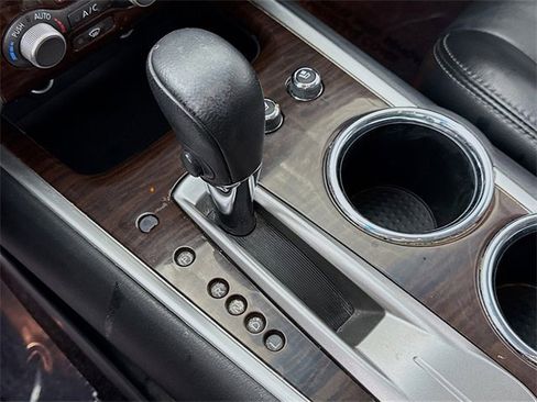 Used 2016 Nissan Pathfinder Platinum image 17