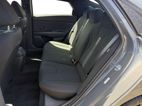 Certified 2025 Hyundai Elantra Sport FWD image 16