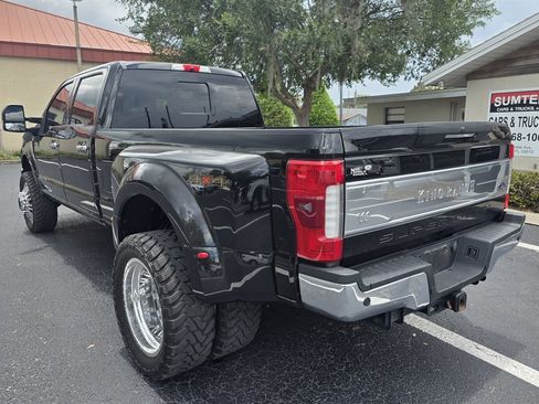 Used 2017 Ford F350 King Ranch w/ King Ranch Ultimate Package AWD/4WD image 4