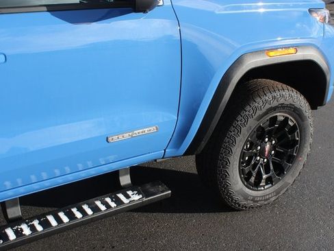 New 2026 GMC Canyon Elevation w/ Convenience Package image 15