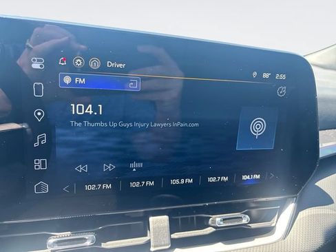 Used 2026 Chevrolet Equinox LT w/ Convenience Package II FWD image 16
