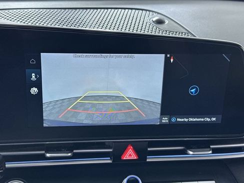 Used 2025 Hyundai Elantra Limited FWD image 15