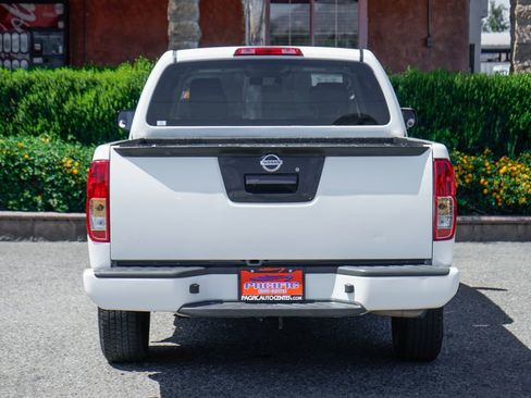 Used 2018 Nissan Frontier S RWD image 7