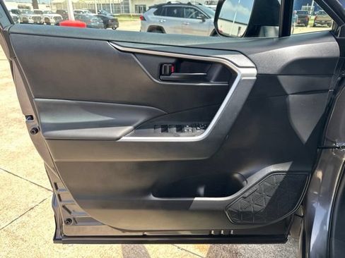 Certified 2025 Toyota RAV4 LE FWD image 8