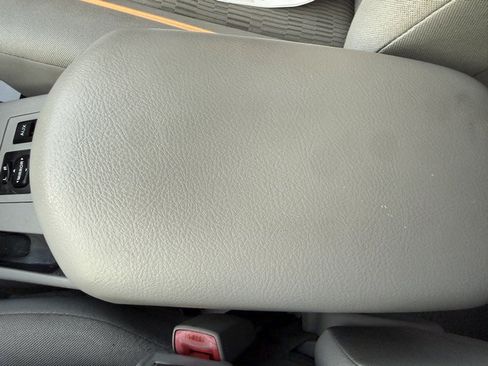 Used 2011 Toyota RAV4 2WD w/ Base L4 Extra Value Pkg image 26