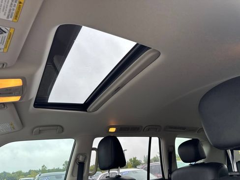 Used 2018 INFINITI QX80 4WD w/ All Season Package image 10