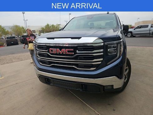 Used 2023 GMC Sierra 1500 SLT w/ SLT Premium Package AWD/4WD image 15