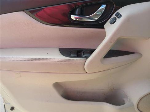 Used 2020 Nissan Rogue Sport SV w/ All-Weather Package FWD image 11