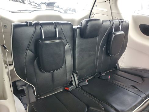 Used 2021 Chrysler Pacifica Limited w/ Uconnect Theater Family Group AWD/4WD image 30