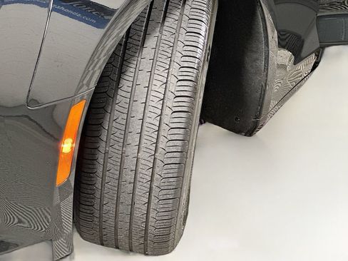 Used 2017 Chevrolet Camaro LT RWD image 24