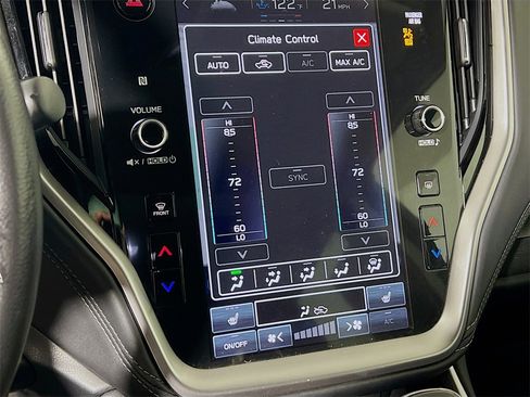 Used 2025 Subaru Outback Premium image 16