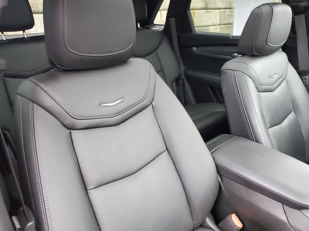 Used 2024 Cadillac XT5 Sportv w/ LPO, Floor Liner Package AWD/4WD image 37