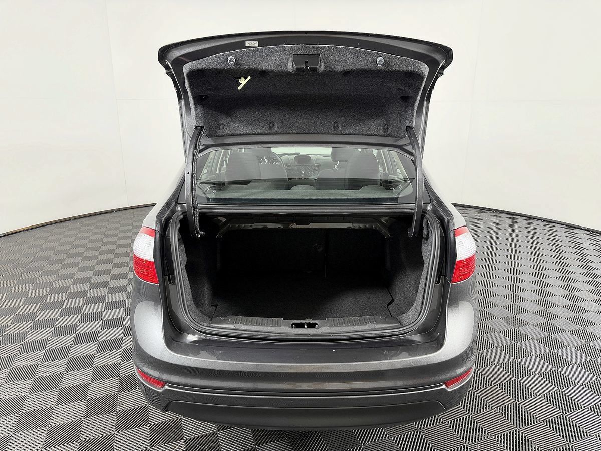 Used 2018 Ford Fiesta SE FWD image 12