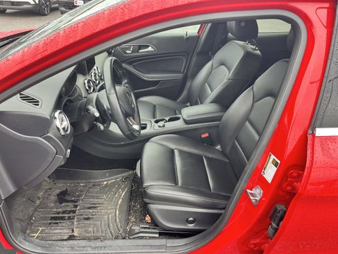 Used 2019 Mercedes-Benz GLA 250 4MATIC image 12