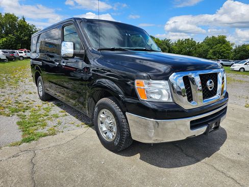 Used 2020 Nissan NV 3500 SV w/ Navigation Package RWD image 2