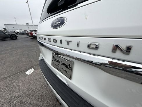 Used 2023 Ford Expedition Limited image 39