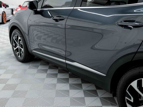 Used 2025 Kia Sportage EX w/ Premium Package image 28