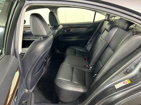 Used 2013 Lexus ES 350 w/ Premium Pkg image 26