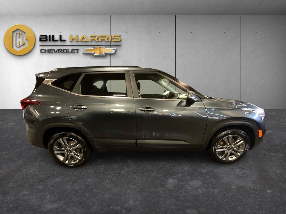 Used 2021 Kia Seltos S AWD/4WD image 11