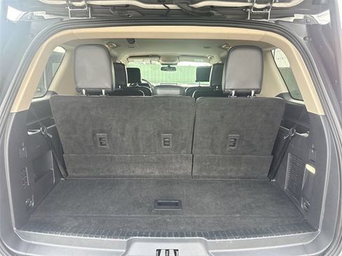 Used 2024 Ford Expedition XLT image 24