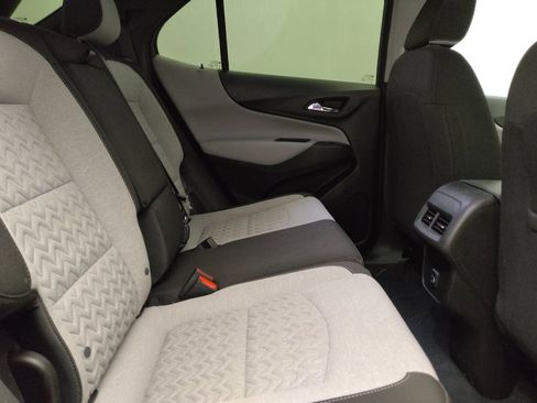 Used 2022 Chevrolet Equinox LS FWD image 19