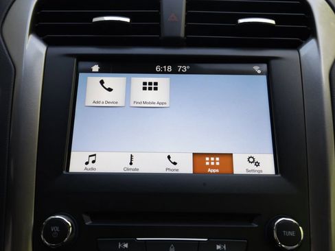 Used 2018 Ford Fusion SE w/ Fusion SE Technology Package FWD image 40