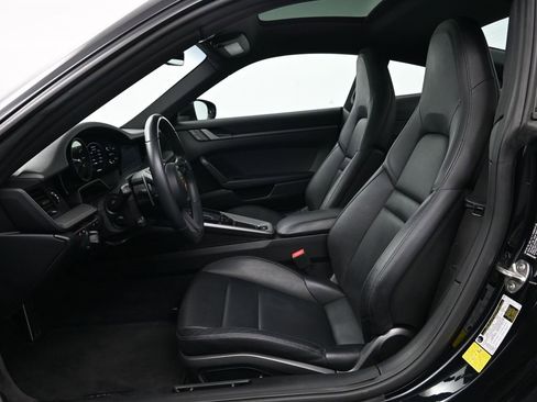 Certified 2021 Porsche 911 Carrera image 5